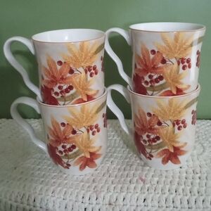 Autumn Leaf Pattern Mugs - Set of 4